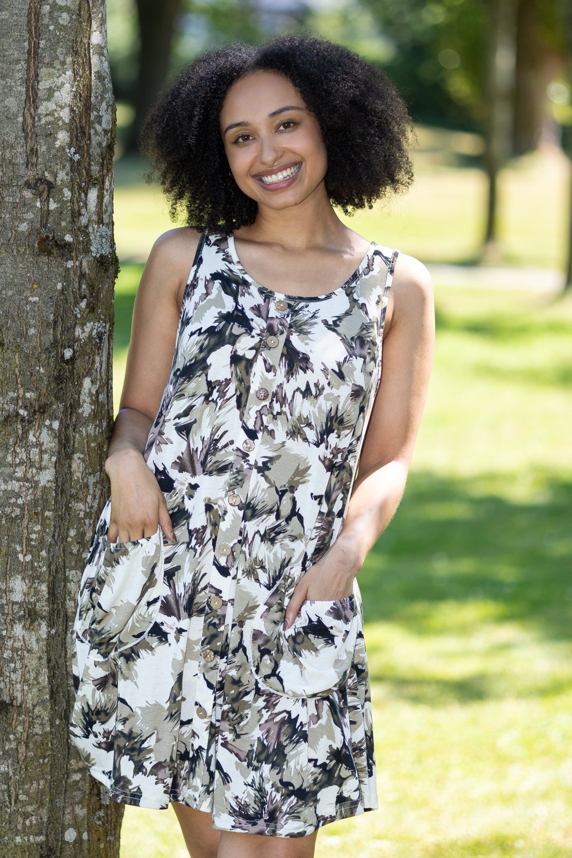 Sleeveless Button-Front Printed Pocket Dress