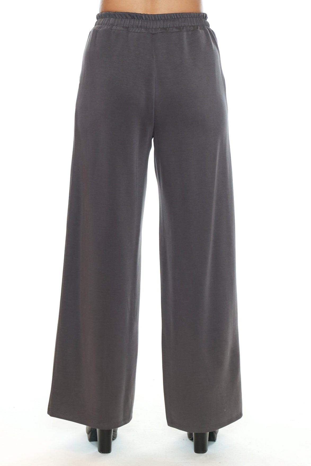 Everyday Wide Leg Pull-On Pant