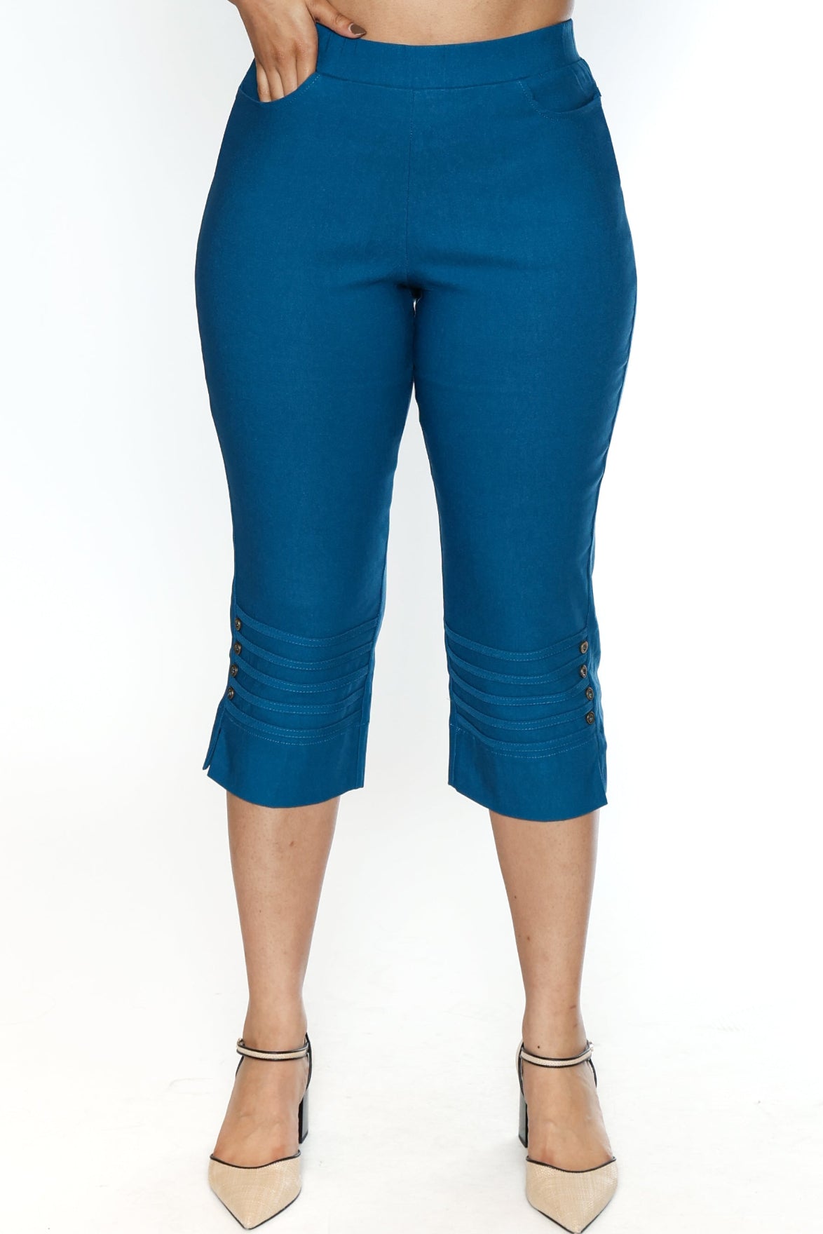 Button Detail Capri Pants