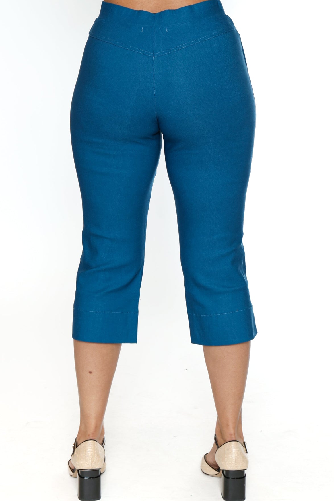Button Detail Capri Pants