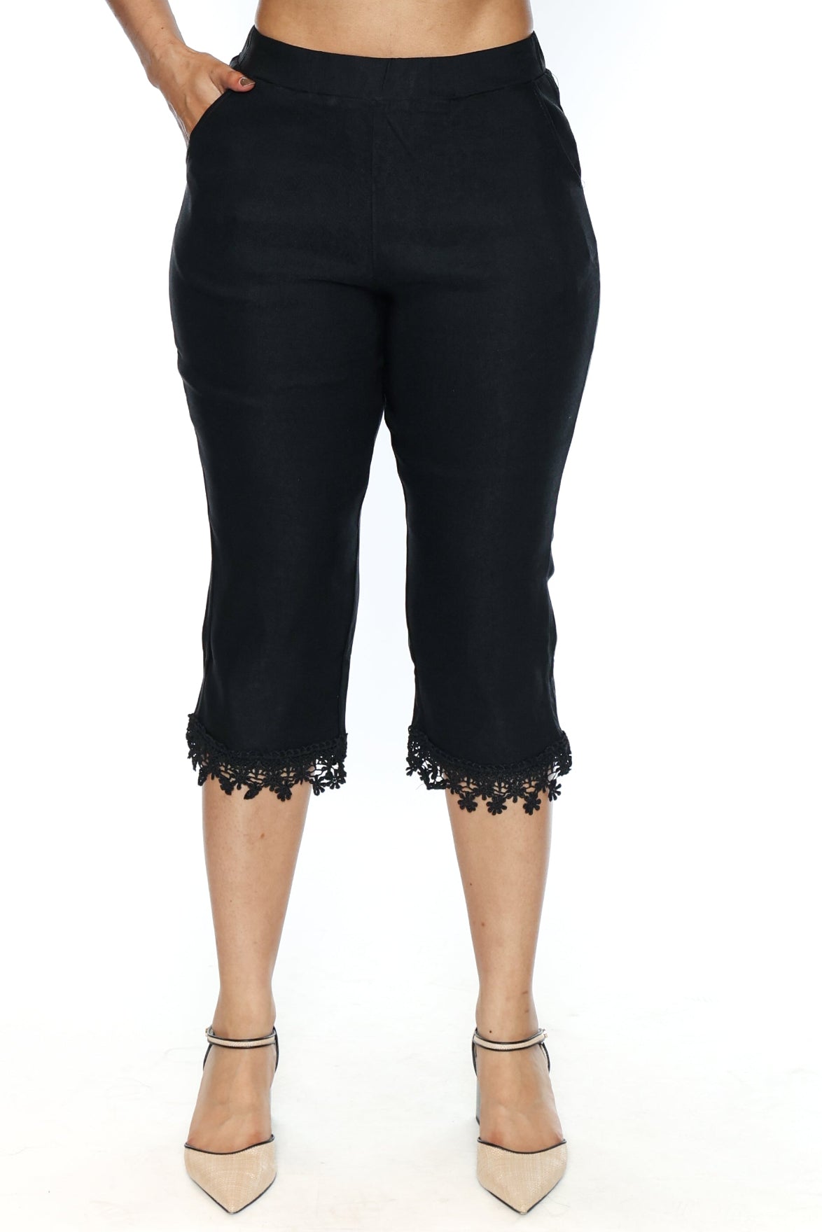 Lace Trim Capri Pants