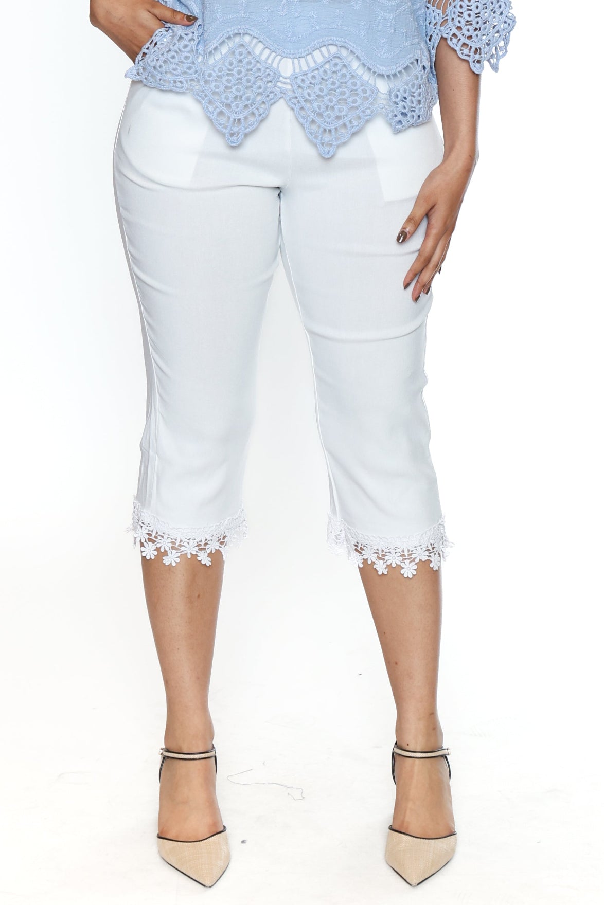 Lace Trim Capri Pants