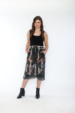 Load image into Gallery viewer, Rayon Capris
